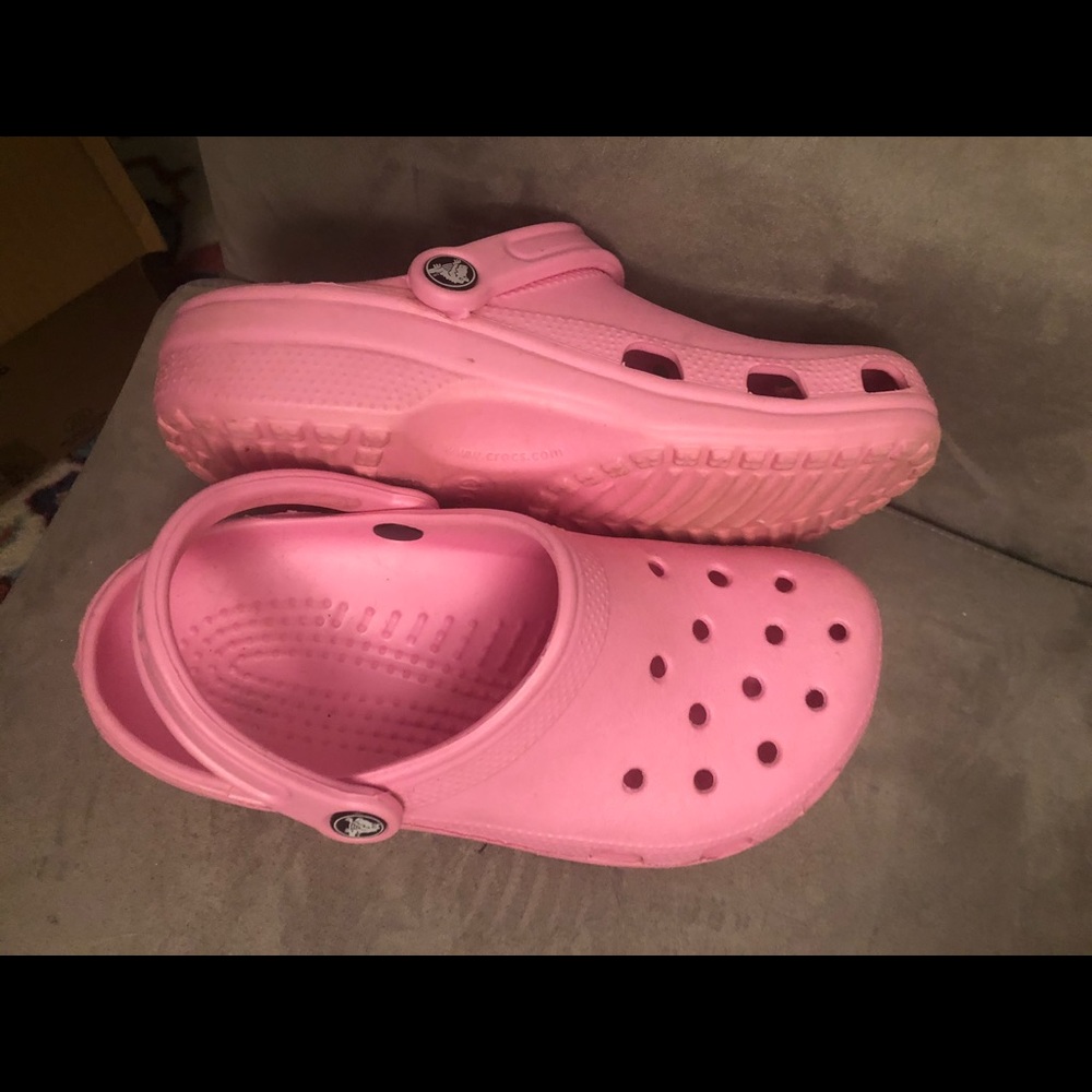 Crocs Classic clogs in pink